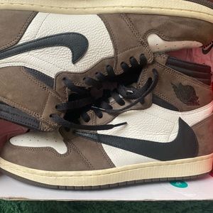 Air Jordan 1 Retro Mocha Travis Scott size 11